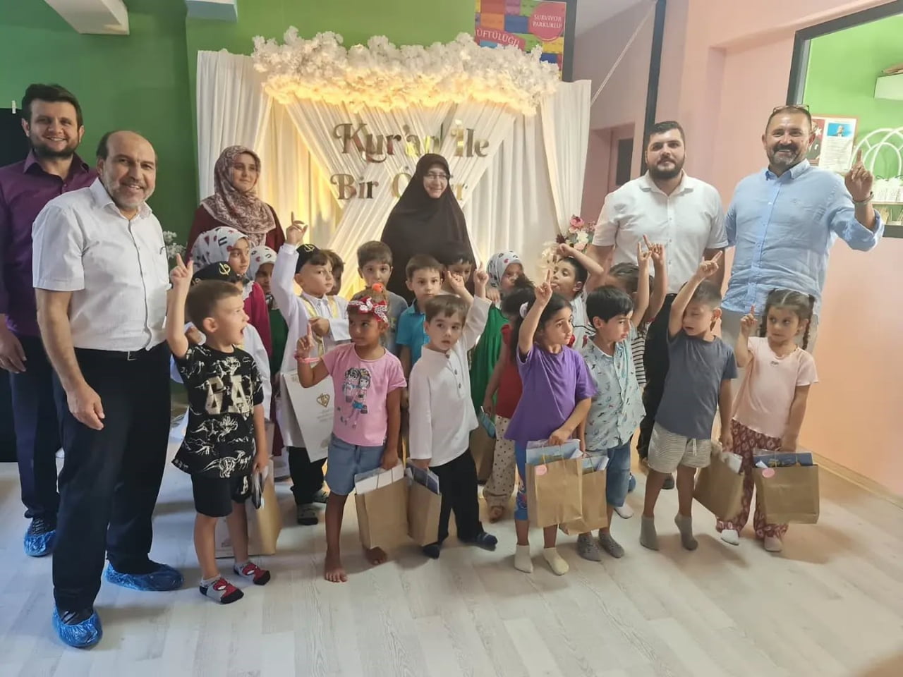 AYDIN’IN SÖKE İLÇESİNDE BERR GÖKSEL IŞIK MERKEZ 4-6 YAŞ KUR’AN KURSU’NDA EĞİTİM GÖREN MİNİK...