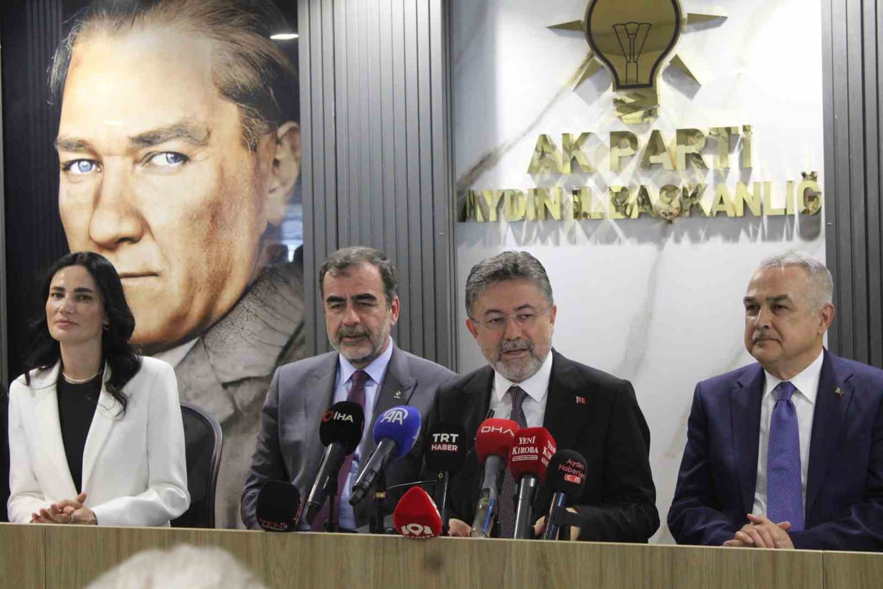AYDIN’IN TARIM VE ORMAN POTANSİYELİNİN ÇOK YÜKSEK OLDUĞUNU BELİRTEN TARIM VE ORMAN BAKANI İBRAHİM...