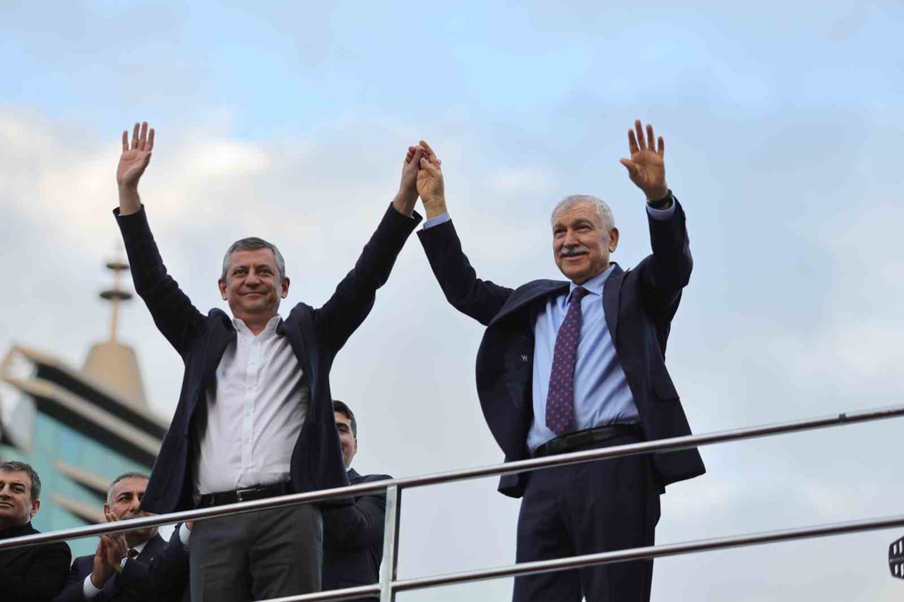 AZİZ İHSAN AKTAŞ DAVASINDA MAHKEMENİN "RÜŞVET" SUÇUNDAN 6 YIL 3 AY HAPİS CEZASI VERDİĞİ GÖREVDEN...