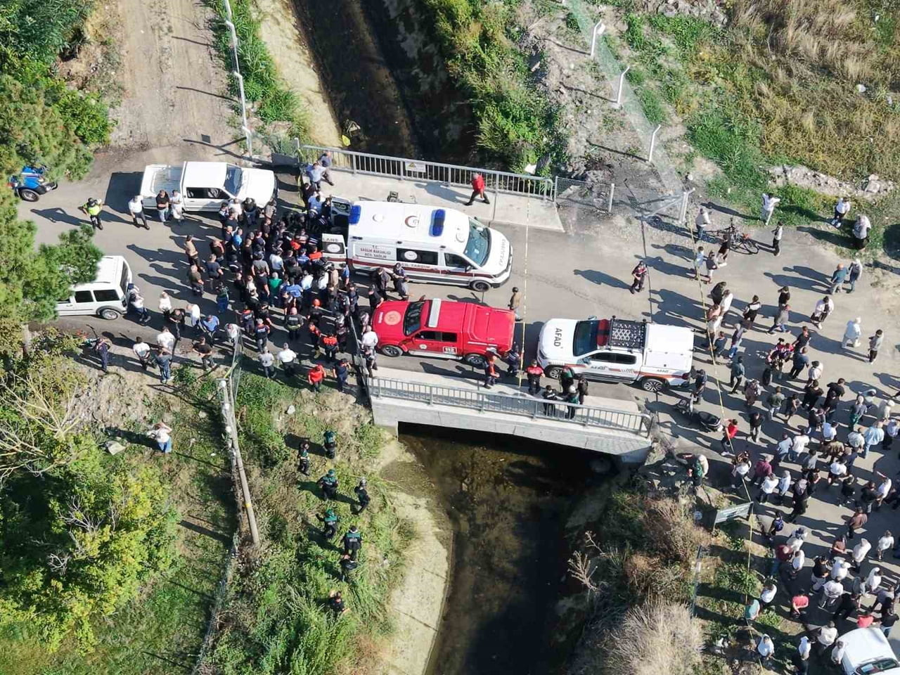 BAFRA İLÇESİNDE OTOMOBİLİN SULAMA KANALINA DÜŞMESİ SONUCU KAYBOLAN 22 YAŞINDAKİ EMRE CAN...