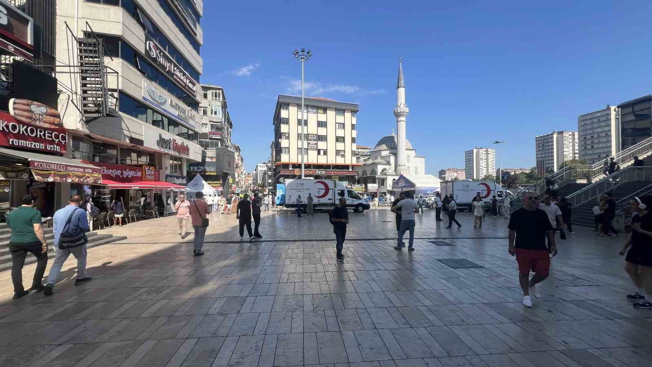 BAHÇELİEVLER BELEDİYESİ, KAN BAĞIŞI ORGANİZASYONUNUN AKSAMAMASI ADINA KENDİ SORUMLULUK ALANINDA...