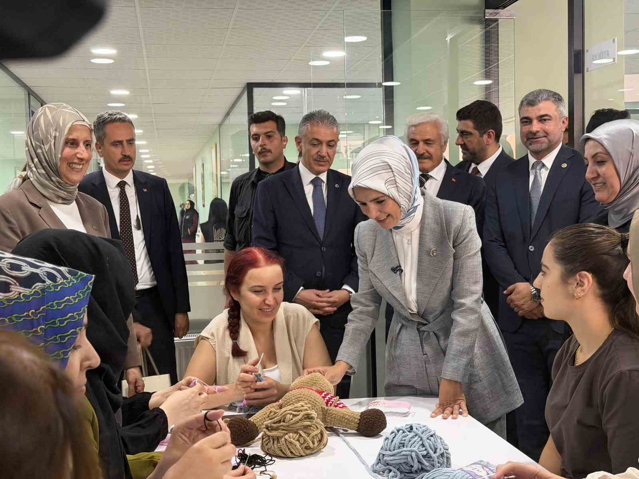 BAKAN GÖKTAŞ, MARDİN'DE ÇEŞİTLİ ZİYARETLERDE BULUNDU