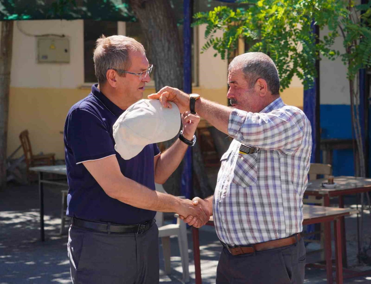 BALIKESİR’İN AYVALIK İLÇESİNDE; BELEDİYE BAŞKANI MESUT ERGİN, YANGINDAN ETKİLENEN ÇAMOBA, TIFILLAR...