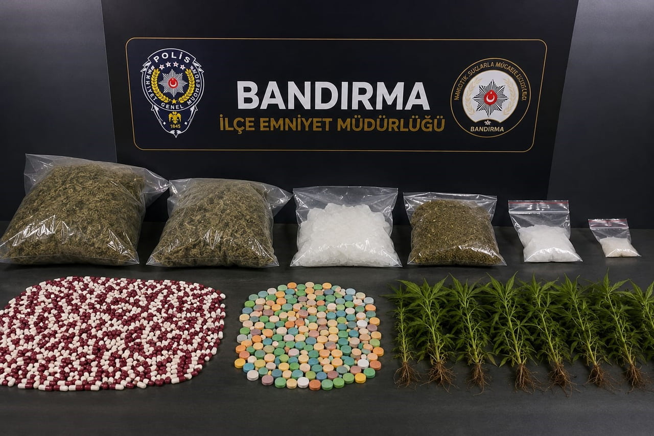 BANDIRMA’DA 8 AYDA 21 KİLODAN FAZLA UYUŞTURUCU MADDE ELE GEÇİRİLDİ