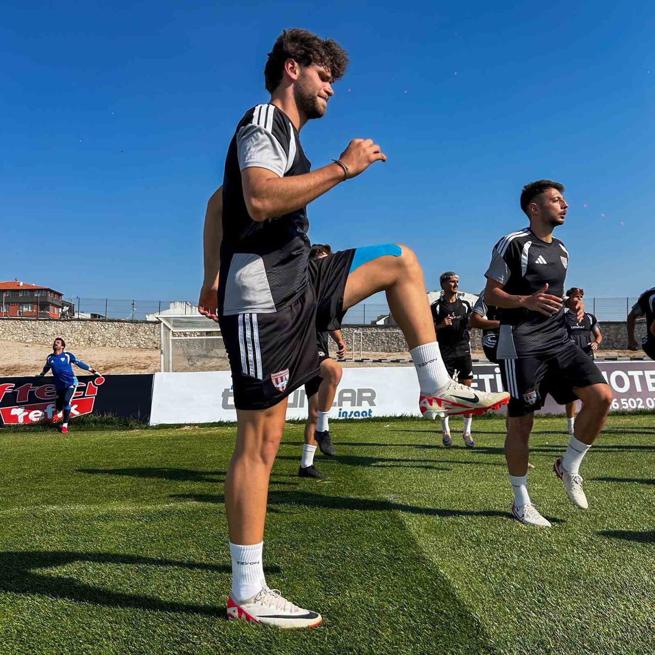 BANDIRMASPOR'DA YENİ SEZON HAZIRLIKLARI TÜM HIZIYLA SÜRÜYOR