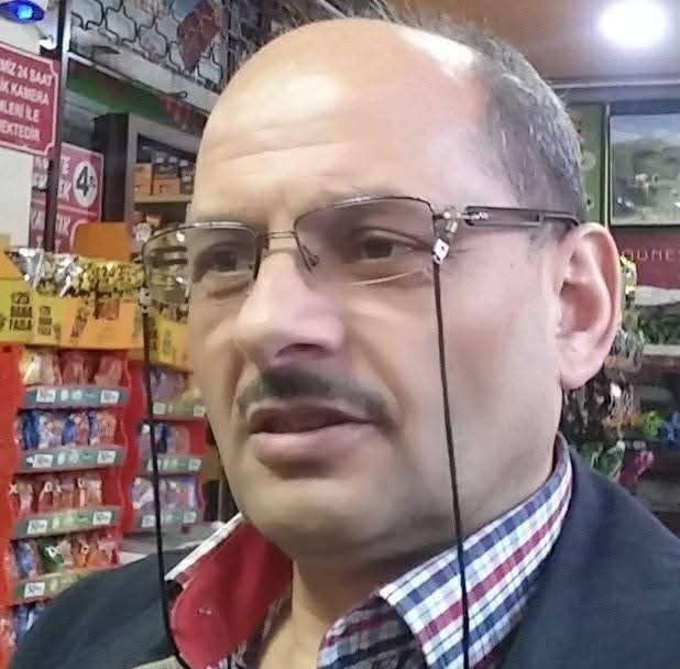 BARTIN'DA EMEKLİ LİSE MÜDÜRÜ HÜSEYİN ARSLAN, TARLADAN EVİNE DÖNERKEN, ŞARAMPOLE DEVRİLEN TRAKTÖRÜN...
