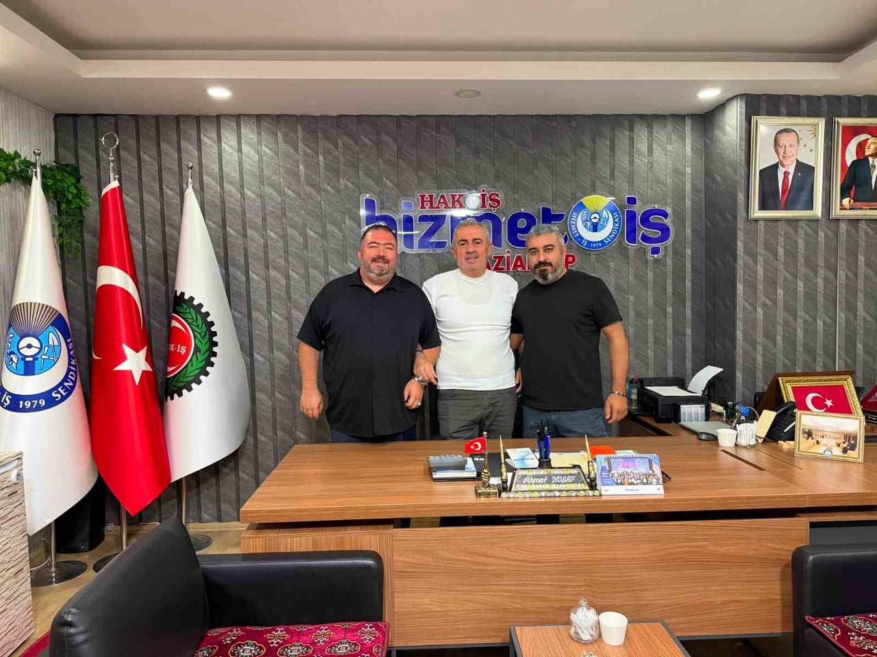 BAŞKAN HOŞAF’IN SAHA ÇALIŞMALARI GENEL MERKEZİN TAKDİRİNİ TOPLADI