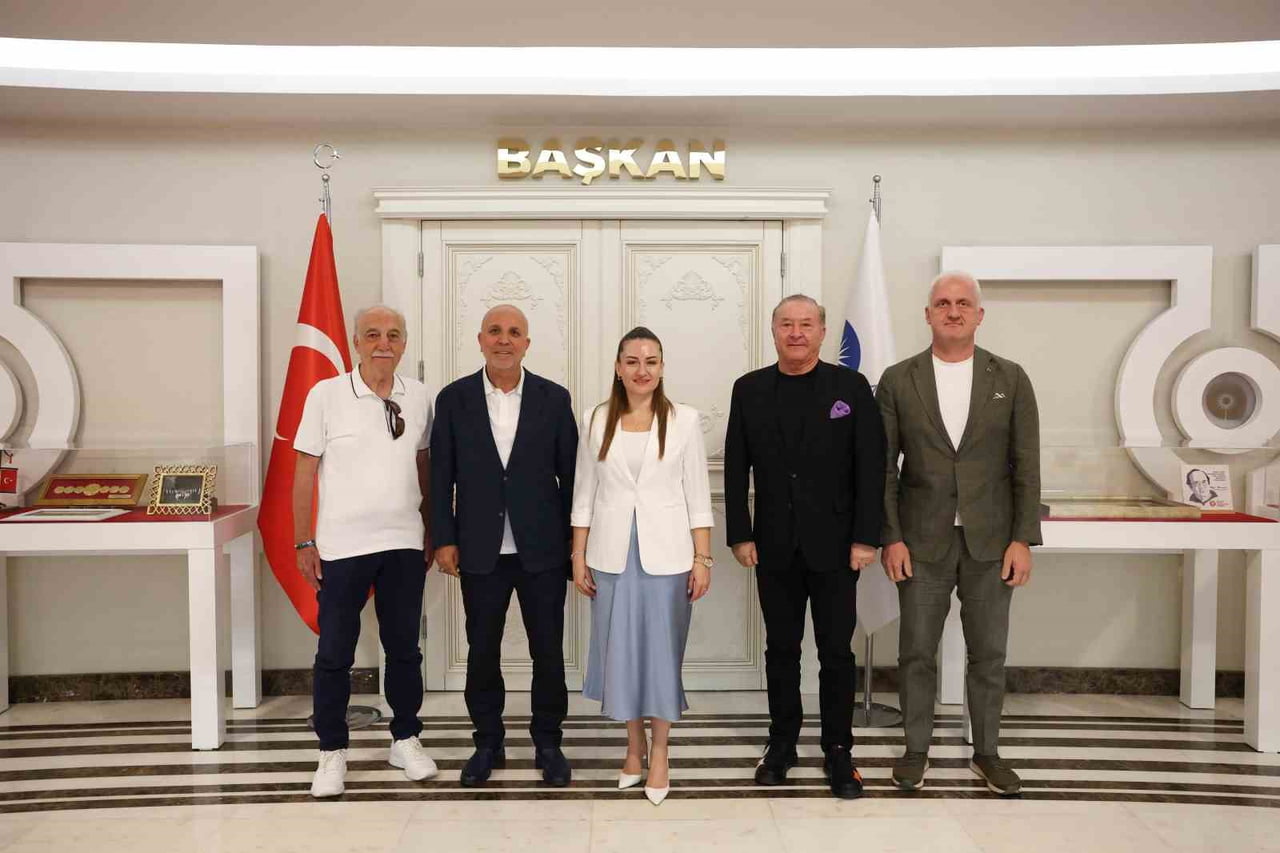 BAŞKAN VEKİLİ BÜŞRA ÖZDEMİR ALANYASPOR YÖNETİMİNİ AĞIRLADI