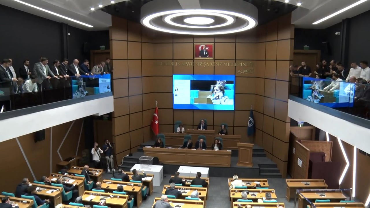 BAŞKAN VEKİLLİĞİ İÇİN BUGÜN ÜSKÜDAR BELEDİYESİ MECLİSİ'NDE SEÇİM...