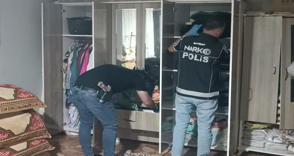 BATMAN'DA UYUŞTURUCU MADDE TİCARETİ VE KULLANIMININ ÖNLENMESİNE YÖNELİK DÜZENLENEN ÜÇ AYRI...