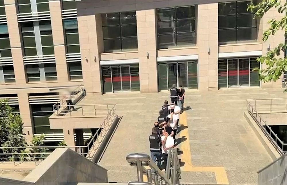 BATMAN’DA BİR EV VE BİR ARACA YÖNELİK GERÇEKLEŞTİRİLEN İKİ AYRI SİLAHLI KURŞUNLAMA OLAYININ...