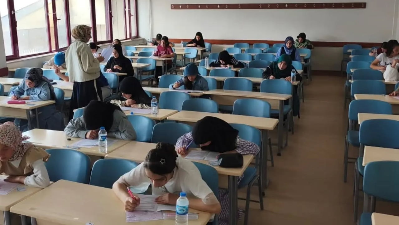 BAYBURT’TA 'DİNİ BİLGİLER YARIŞMASI' DÜZENLENDİ