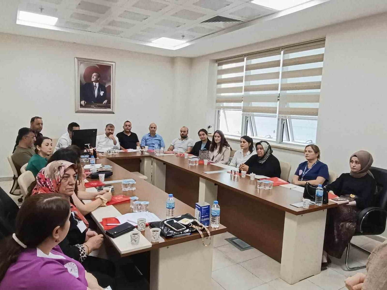 BAYBURT’TA PRİMER SEZARYEN ORANLARININ AZALTILMASI İÇİN DEĞERLENDİRME TOPLANTISI YAPILDI