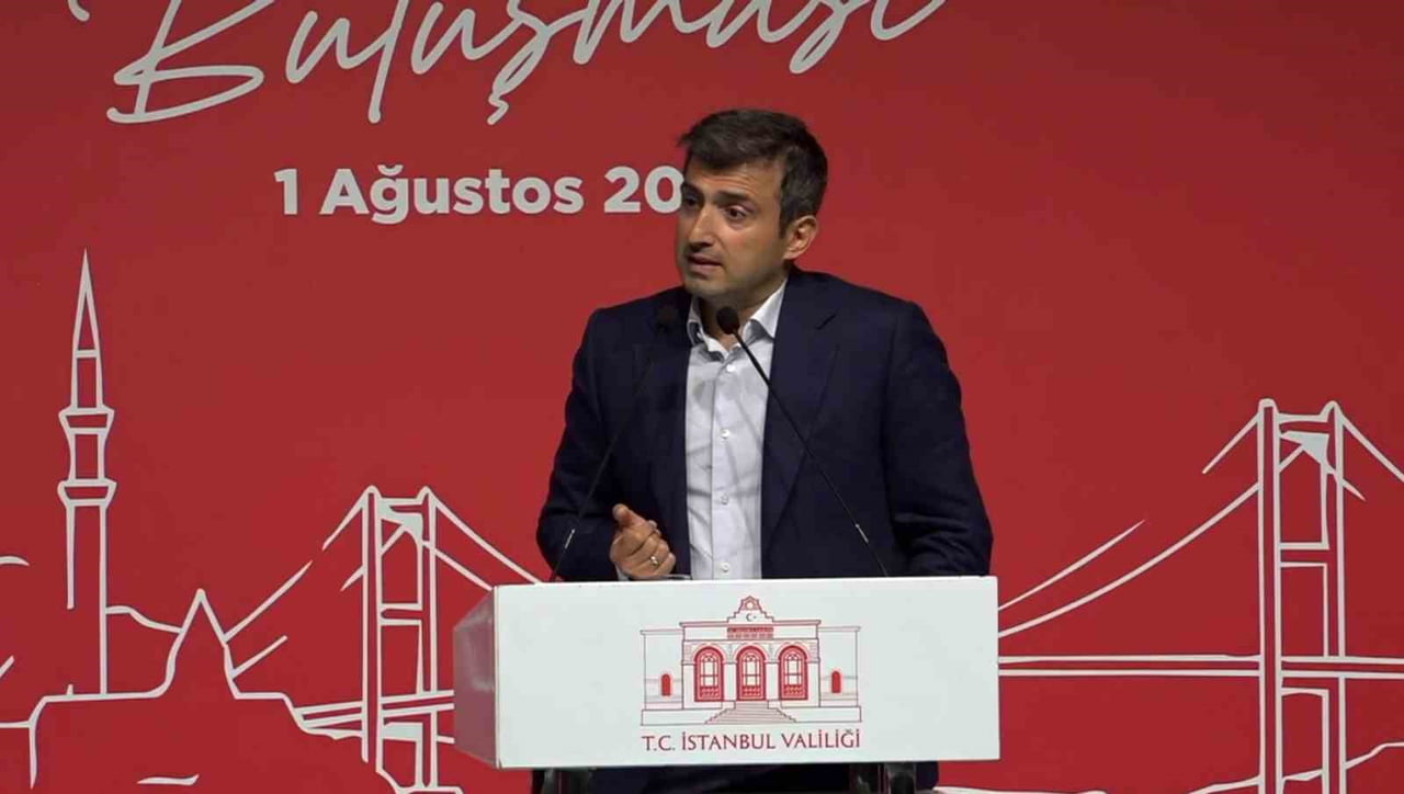 BAYKAR YÖNETİM KURULU BAŞKANI BAYRAKTAR, ‘2026 YKS İSTANBUL ŞAMPİYONLARI BULUŞMASI’ PROGRAMINDA...