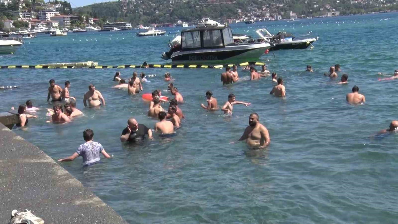 BEBEK SAHİLİ’NDEKİ YOĞUNLUK, TATİL BELDELERİNİ ARATMADI.