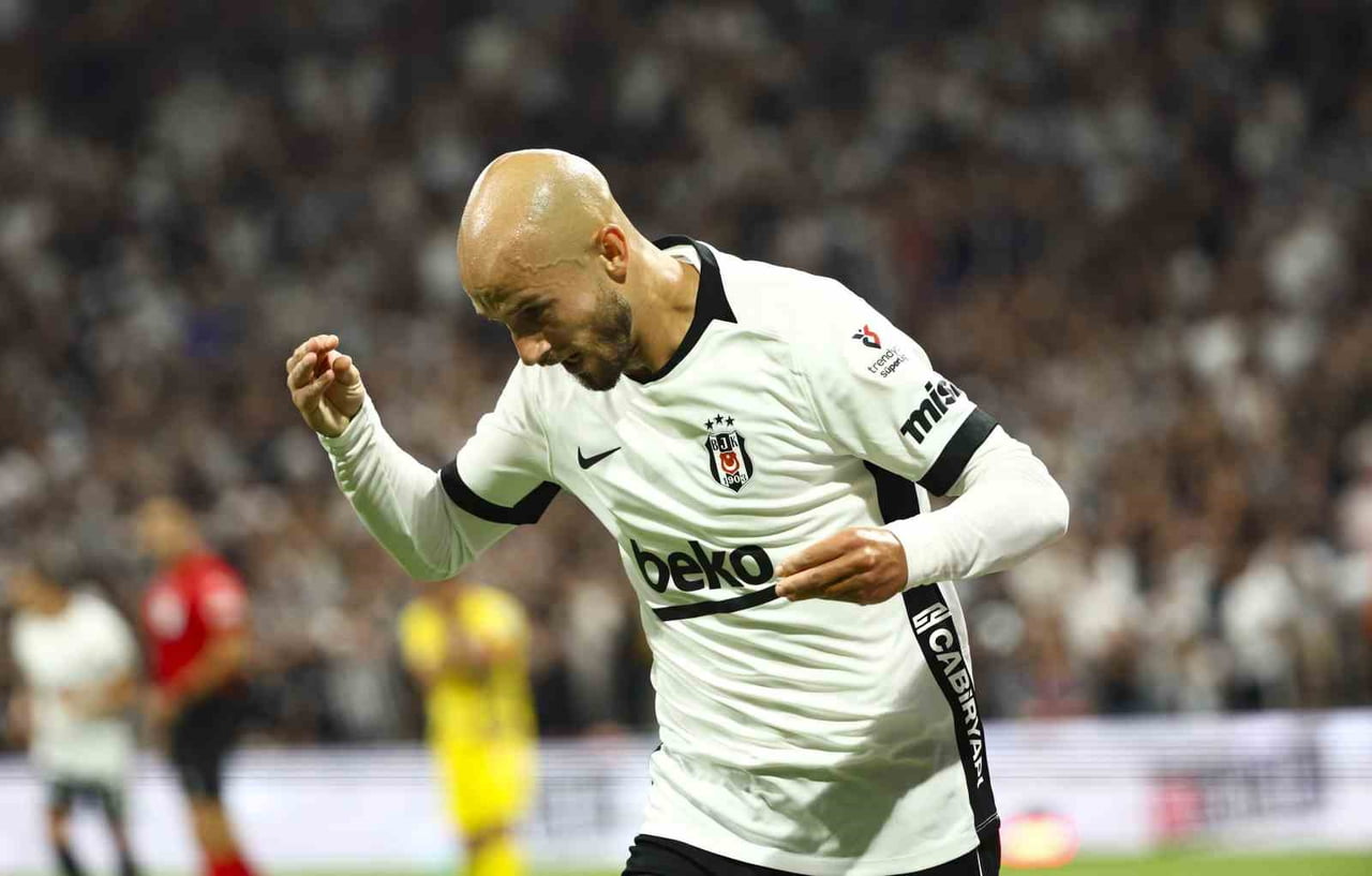 BEŞİKTAŞ’IN ÇEK OYUNCUSU VACLAV CERNY, SEZONUN İLK HAFTASINDA KARŞILAŞTIKLARI EYÜPSPOR AĞLARINI...