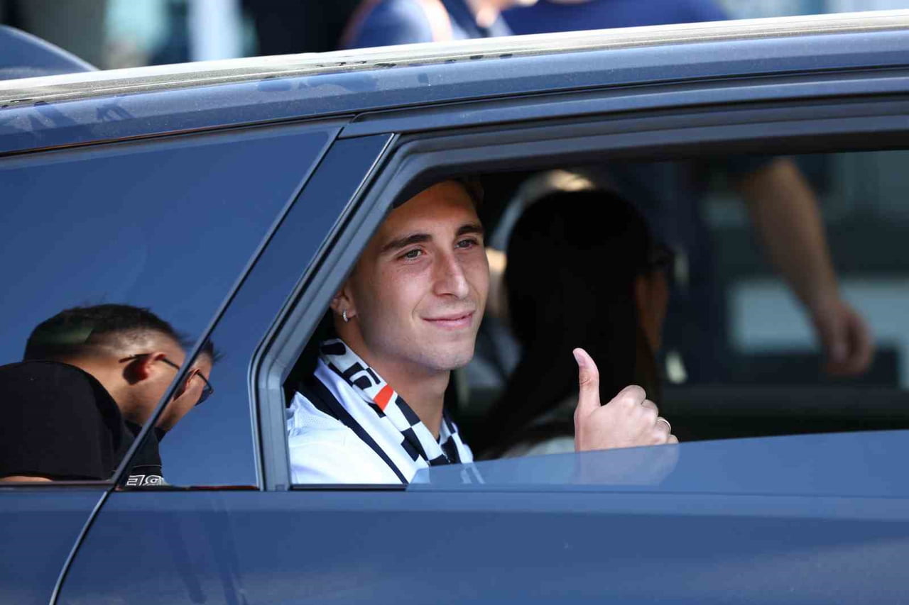 BEŞİKTAŞ’IN PRENSİP ANLAŞMASINA VARDIĞI İTALYAN ORTA SAHA OYUNCUSU FABİO MİRETTİ, İSTANBUL’A...