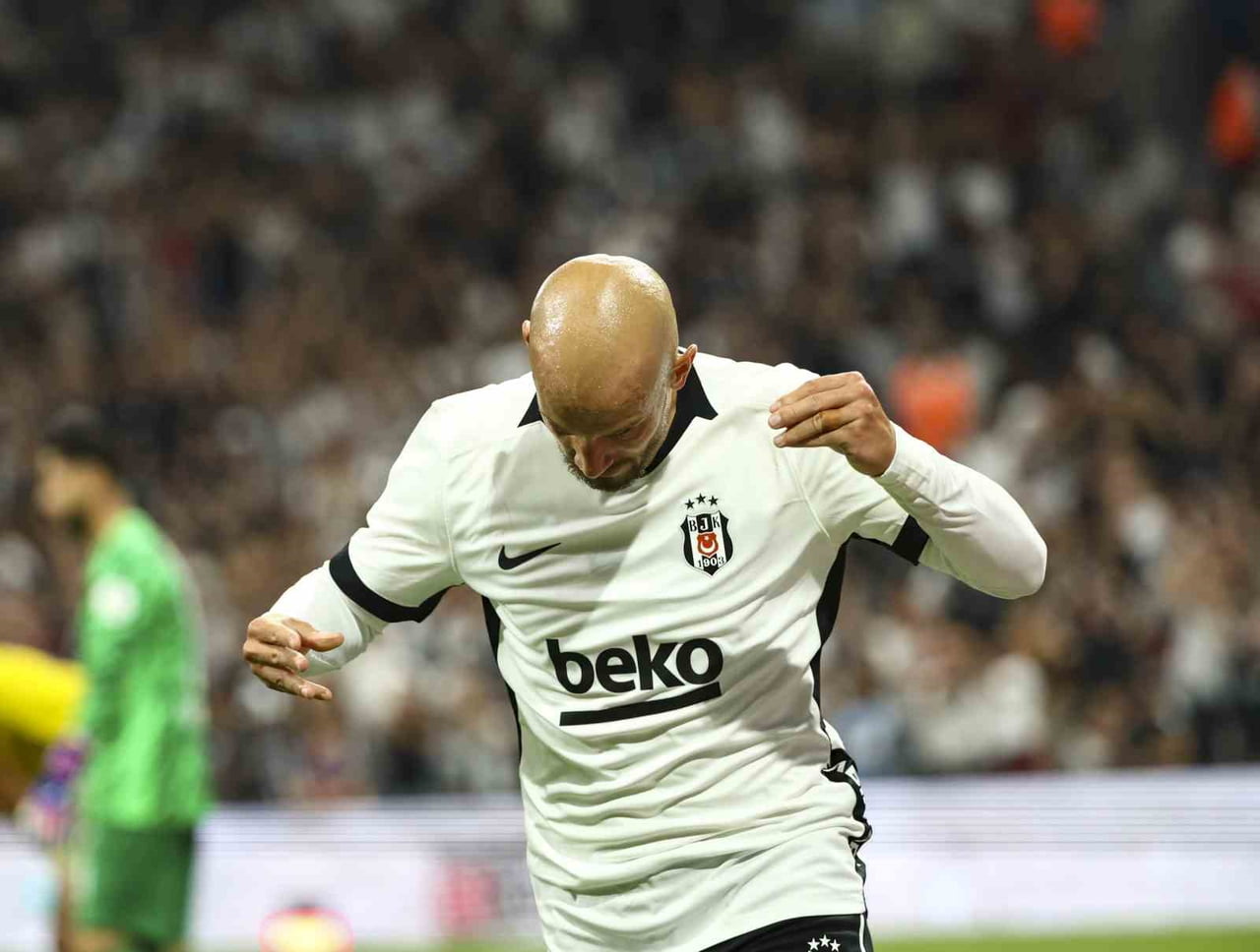 BEŞİKTAŞ, TRENDYOL SÜPER LİG’DE 2026-2027 SEZONUNUN İLK HAFTASINDA EYÜPSPOR’U KONUK EDİYOR....