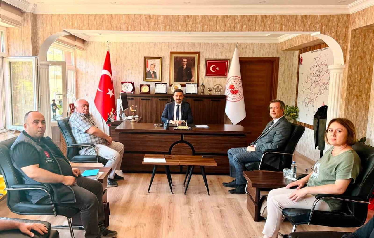 BİLECİK'İN GÖLPAZARI İLÇESİNDE KÖYLERİN İHTİYAÇLARI MASAYA YATIRILDI.