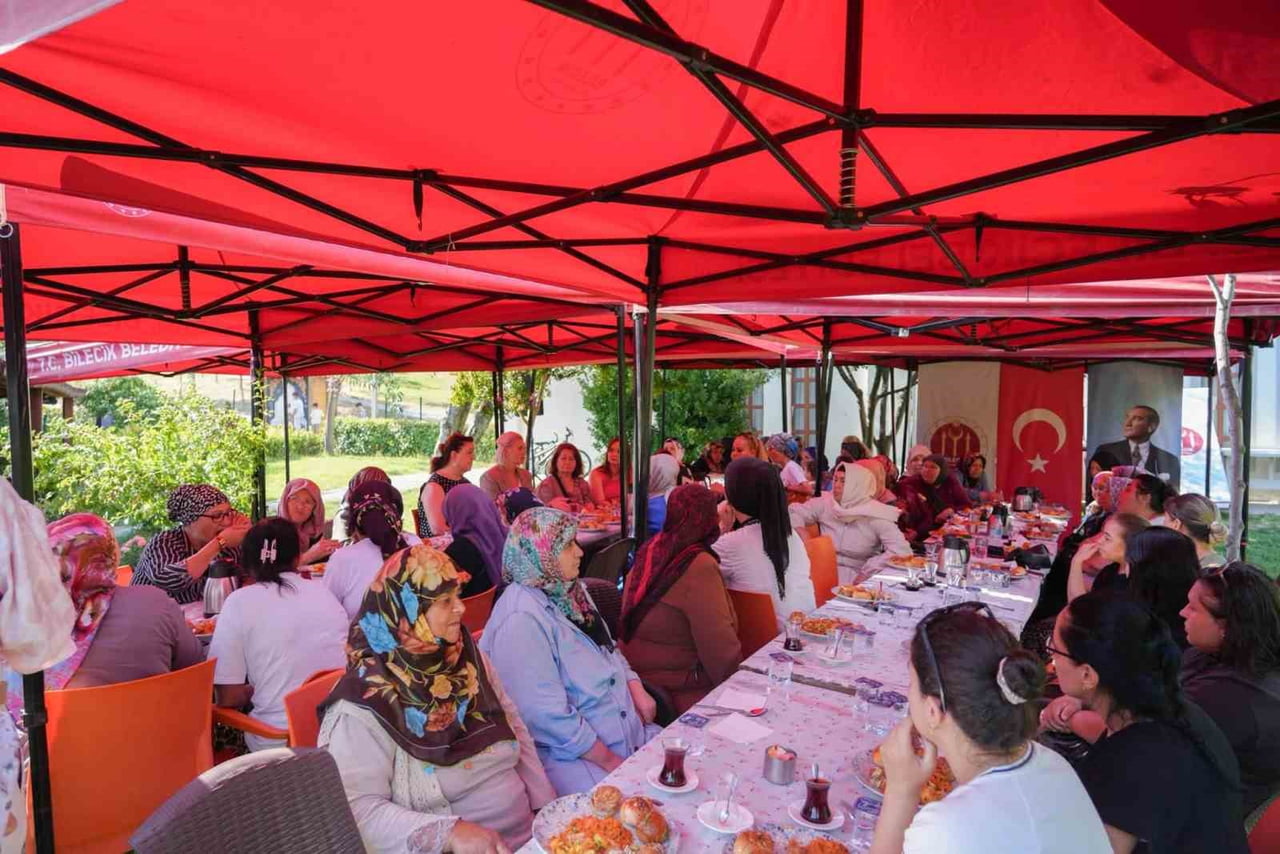 BİLECİK’TE KADINLAR KAHVESİ’NDE MAHALLE BULUŞMASI