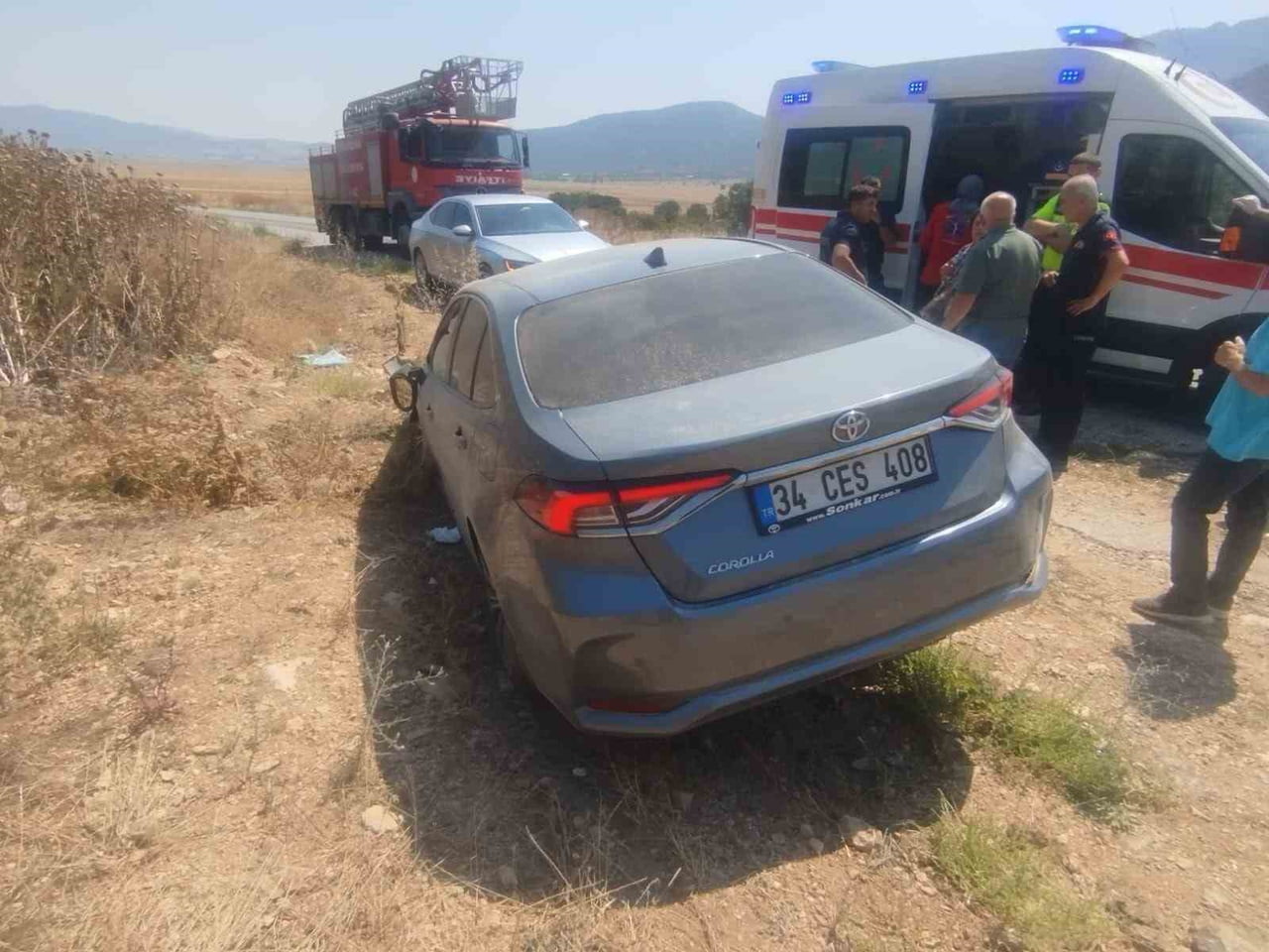 BİLECİK’TE OTOMOBİL YOLDAN ÇIKTI: 1 YARALI