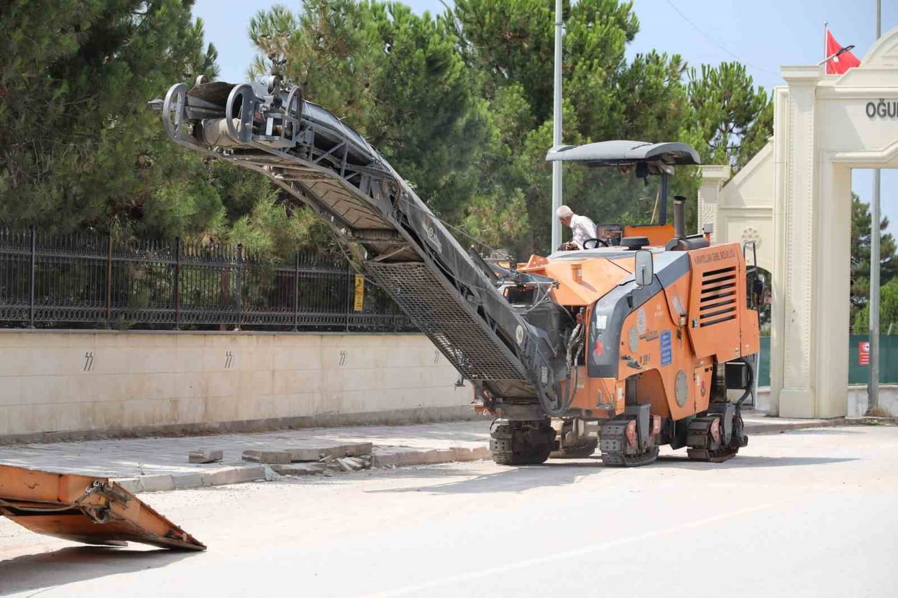BİLECİK’TE SICAK ASFALT ÇALIŞMASI BAŞLADI
