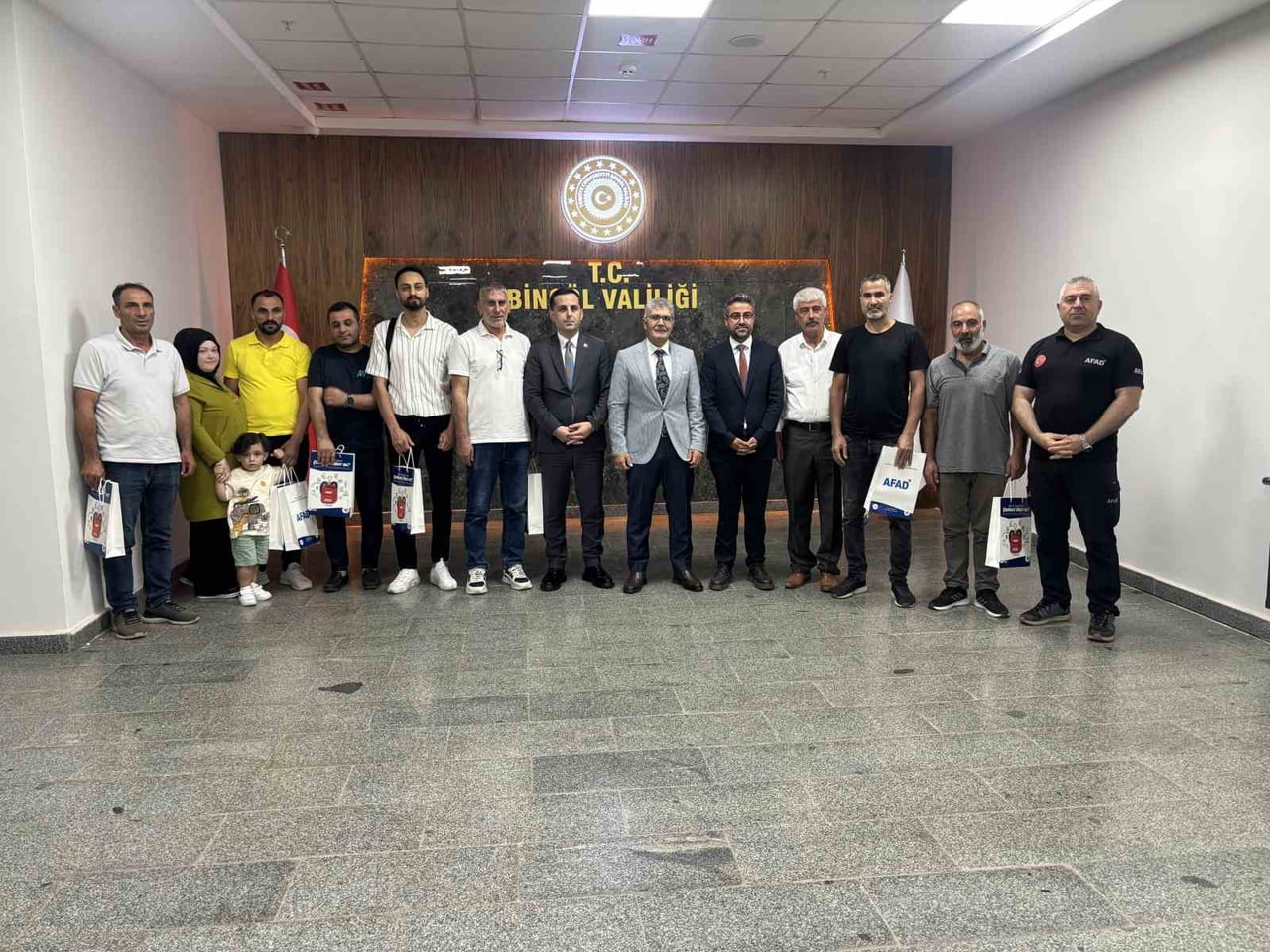 BİNGÖL'DE ALZHEİMER HASTALARININ KAYBOLMA RİSKİNİ AZALTMAK AMACIYLA HAYATA GEÇİRİLEN PROJE...