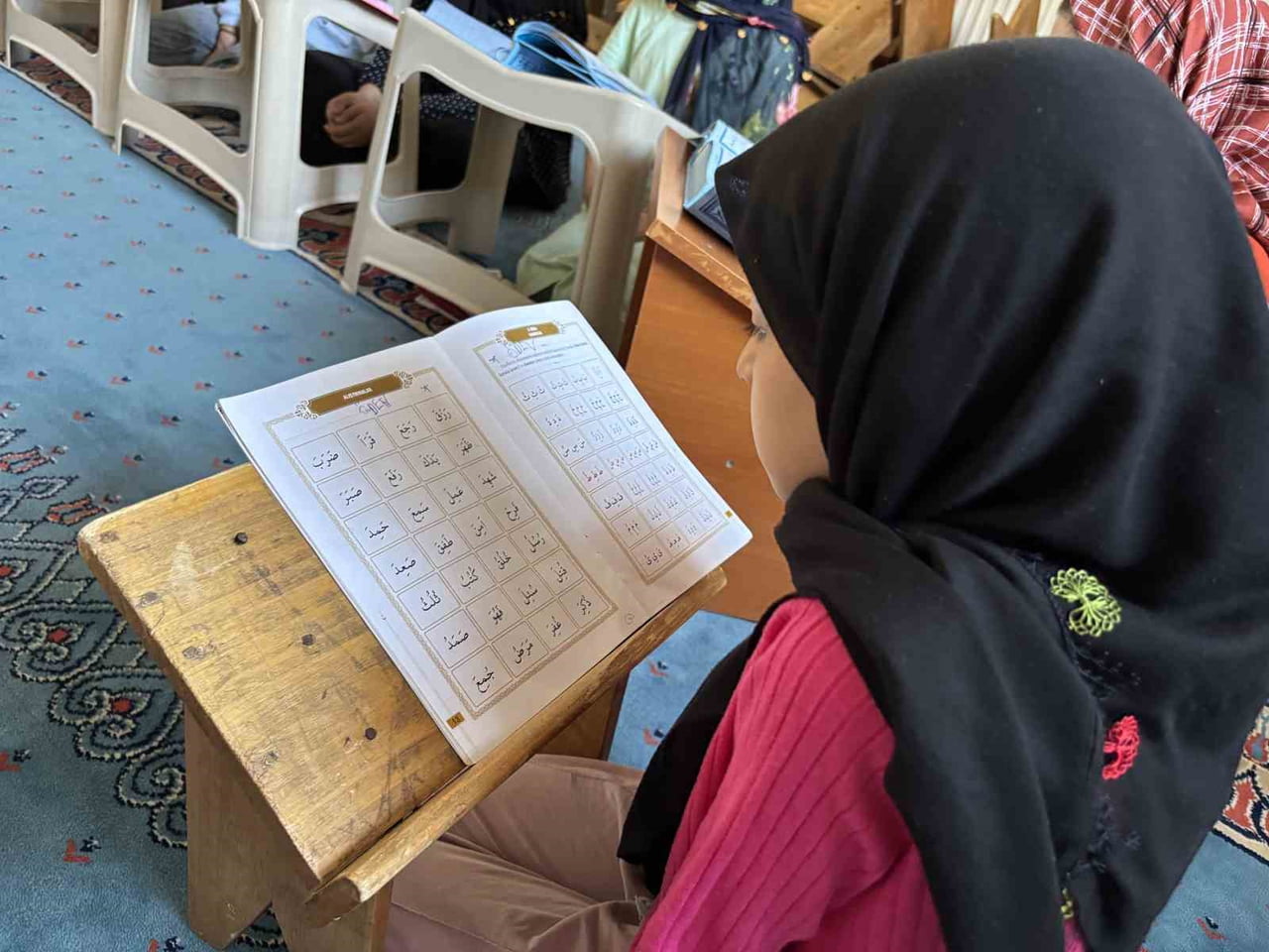 BİNGÖL'DE YAZ KUR'AN KURSLARINA KATILAN ÇOCUKLAR, CAMİLERDE KUR'AN-I KERİM VE DİNİ BİLGİLER...