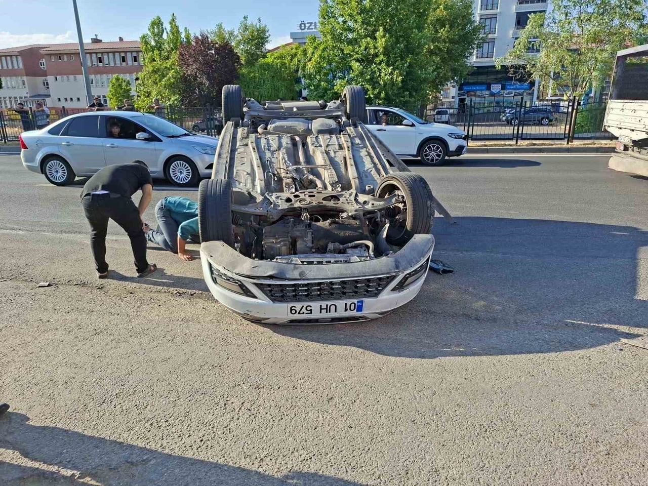 BİNGÖL’DE İKİ ARACIN KARIŞTIĞI KAZADA 3 KİŞİ YARALANDI