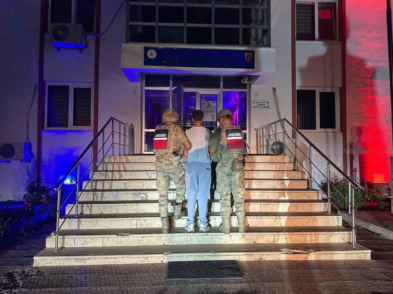 BİNGÖL’DE JANDARMADAN UYUŞTURUCU OPERASYONU