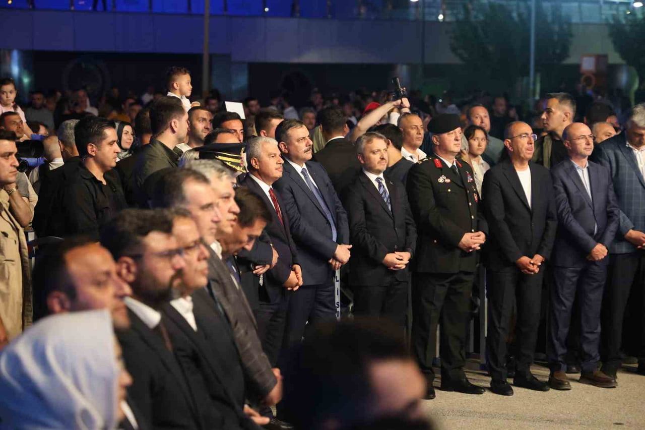 BİR TAKIM ZİYARETLER İÇİN KONYA'YA GELEN İÇİŞLERİ BAKANI MUSTAFA ÇİFTÇİ, KONYA BÜYÜKŞEHİR...
