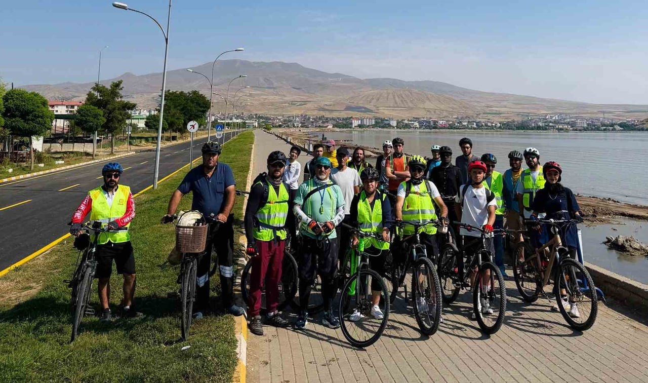 BİTLİS'TE YENİ KURULAN BİTLİS NEMRUT JEOPARK SPOR KULÜBÜ TARAFINDAN TÜRKİYE BİSİKLET FEDERASYONU...