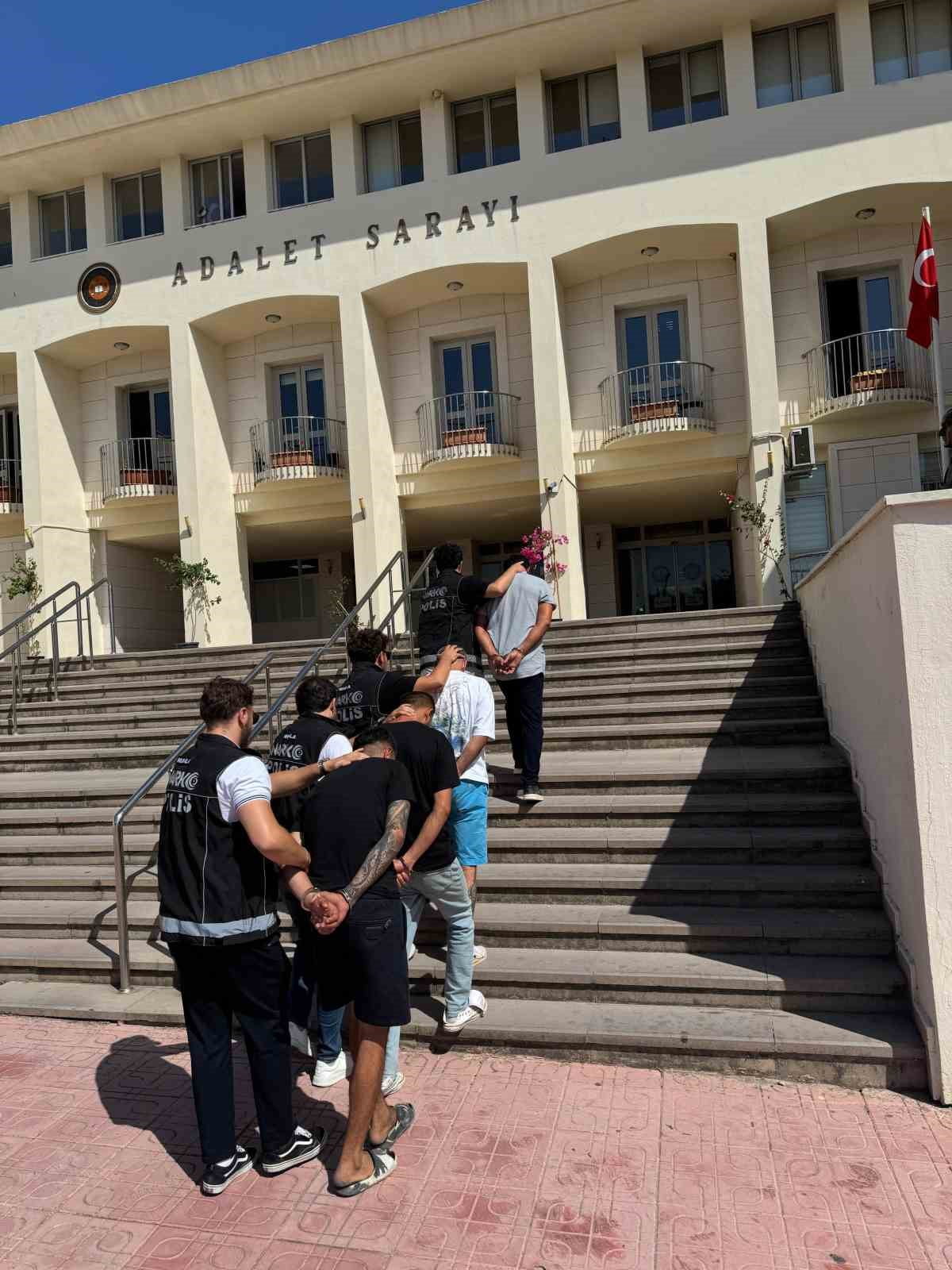 BODRUM’DA UYUŞTURUCU OPERASYONUNDA 4 ŞÜPHELİ TUTUKLANDI
