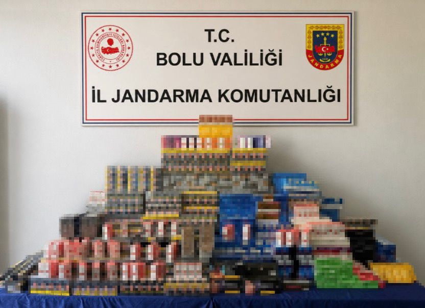 BOLU'DA JANDARMA EKİPLERİ TARAFINDAN DÜZENLENEN KAÇAKÇILIK OPERASYONUNDA PİYASA DEĞERİ YAKLAŞIK 1...