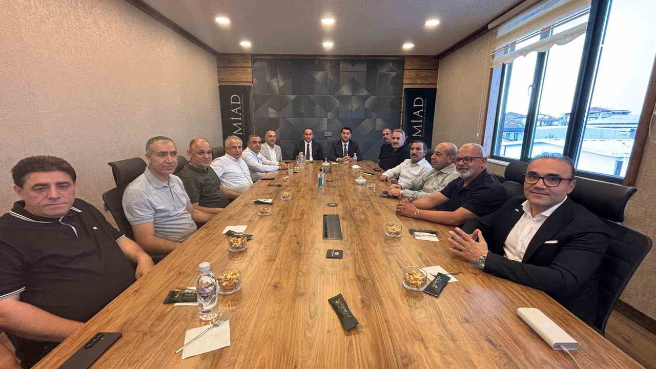 BOYRAZ’DAN MİAD’A ZİYARET: "MALATYA EKONOMİSİNİ BİRLİKTE AYAĞA KALDIRACAĞIZ"