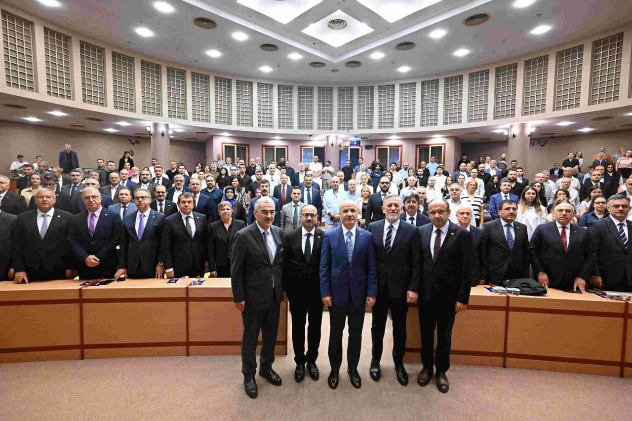 BTSO İLE YÖK, BURSA’YI UYGULAMANIN PİLOT MERKEZLERİNDEN BİRİ YAPARAK ÖĞRENCİLERİN EĞİTİM...
