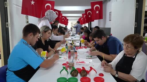 Bu okulda yaz tatili yok, özel çocuklara eğitim ve eğlence var
