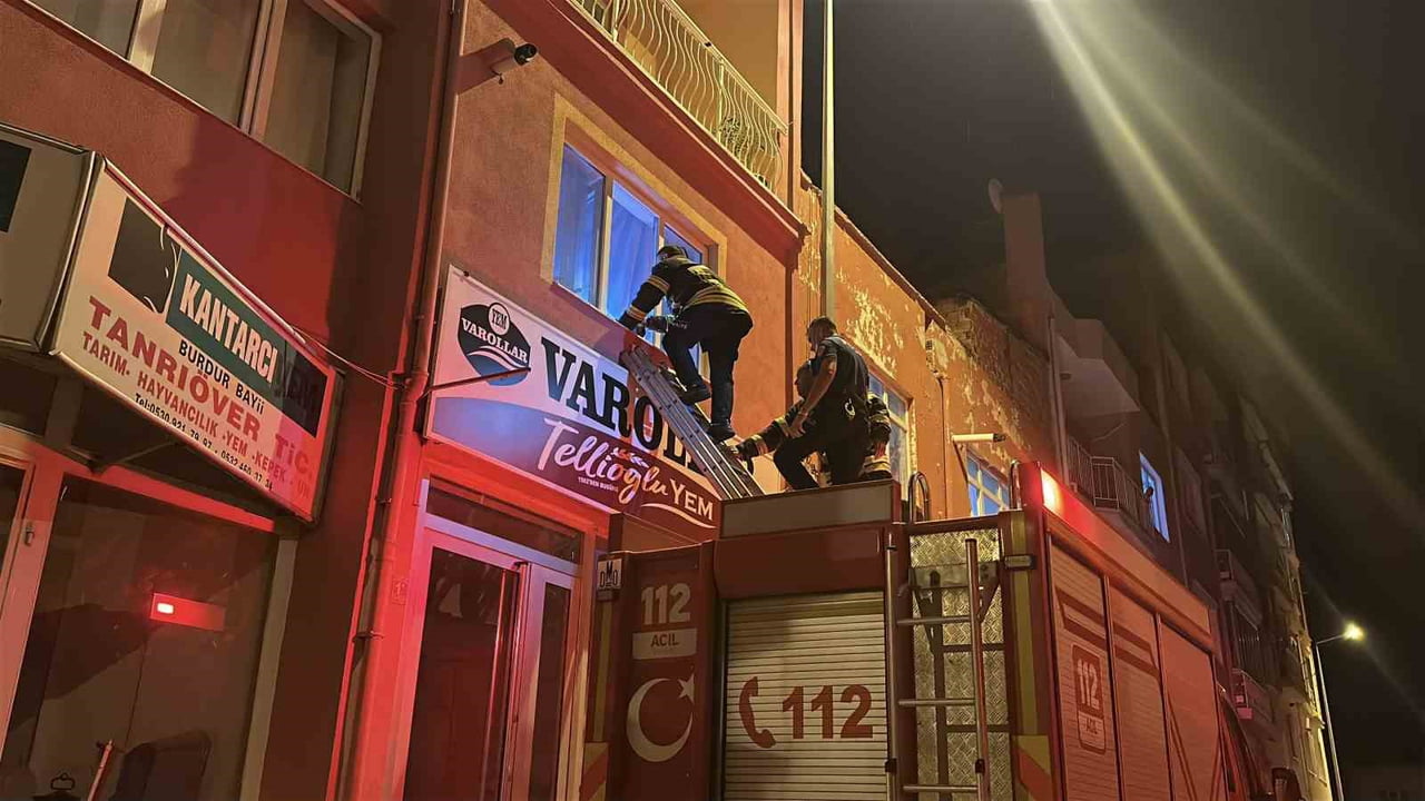 BURDUR'DA YAKINLARININ BİR SÜRE HABER ALAMADIĞI VE HAYATINDAN ENDİŞE ETTİĞİ 81 YAŞINDAKİ KADIN...