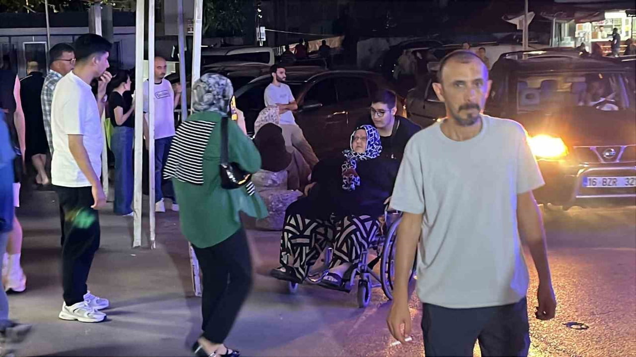 BURSA'DAKİ DÜĞÜN  YEMEĞİNDEN ETKİLENEN 367 KİŞİ HASTANELERE BAŞVURDU, 23 KİŞİNİN TEDAVİSİ SÜRÜYOR...