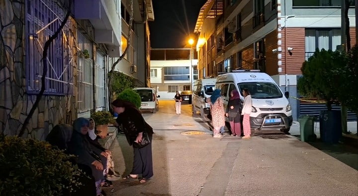 BURSA'NIN NİLÜFER İLÇESİNDE 7 AYLIK HAMİLE BİR KADIN, APARTMANIN BALKONUNDAN DÜŞEREK YAŞAMINI...