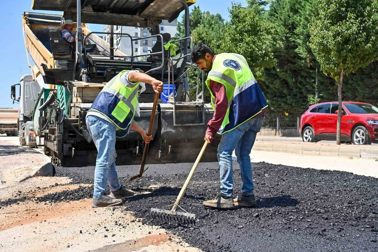 BURSA BÜYÜKŞEHİR BELEDİYESİ, İL GENELİNDE ALTYAPI VE ULAŞIM AĞINI GÜÇLENDİRME SEFERBERLİĞİ...