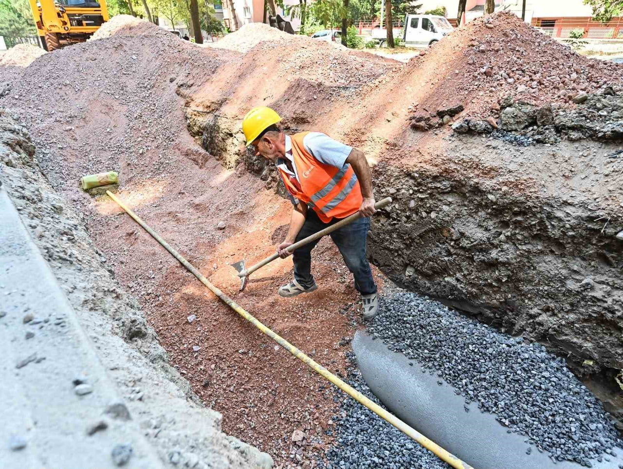 BURSA BÜYÜKŞEHİR BELEDİYESİ, İL GENELİNDE SÜRDÜRDÜĞÜ ALTYAPI KAPASİTESİNİ GÜÇLENDİRME ÇALIŞMALARI...