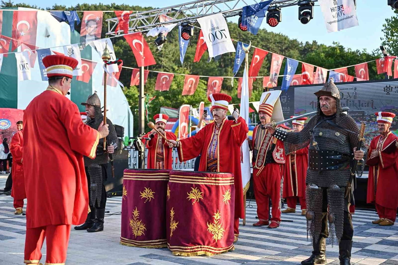 BURSA BÜYÜKŞEHİR BELEDİYESİ’NİN, BURSA’NIN FETHİ’NİN 700’ÜNCÜ YIL DÖNÜMÜ DOLAYISIYLA 17 İLÇEDE...