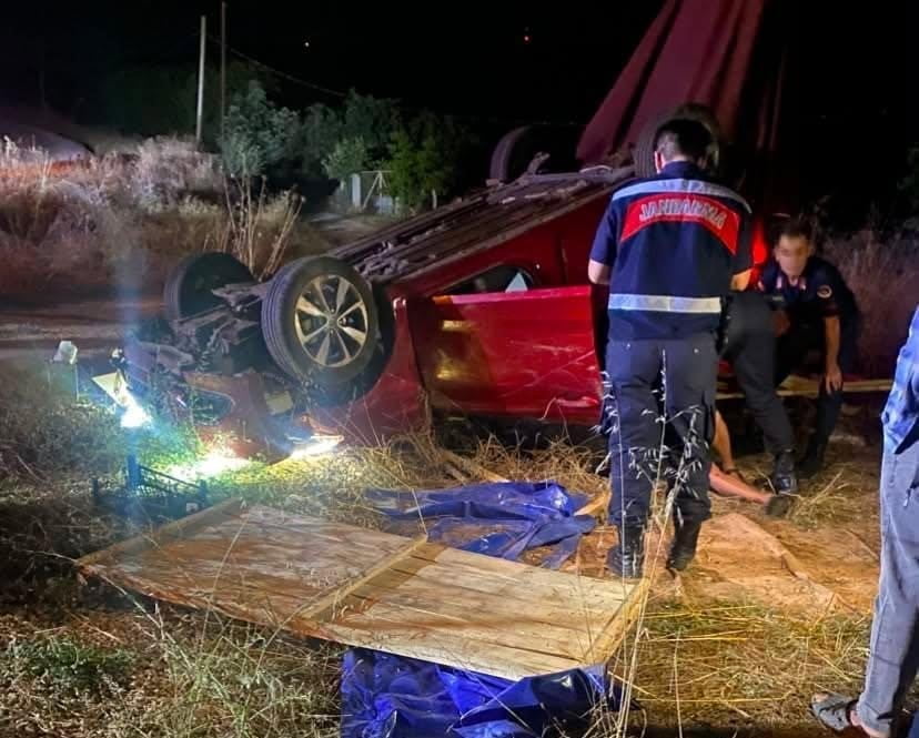 BURSA’NIN İNEGÖL İLÇESİNDE KONTROLDEN ÇIKAN OTOMOBİLİN ŞARAMPOLE YUVARLANMASI SONUCU MEYDANA GELEN...