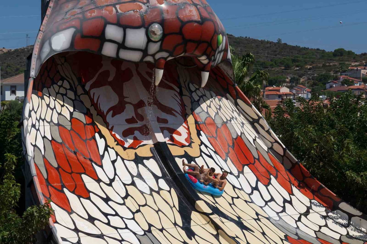 BÜYÜKŞEHİR’DEN GENÇLERE AQUAPARK KEYFİ