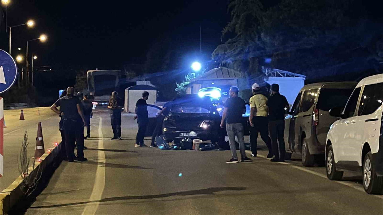ÇALINTI OTOMOBİL İLE ISPARTA'DA POLİS EKİPLERİNİN DUR İHTARINA UYMAYARAK KAÇAN SÜRÜCÜ YAKLAŞIK 40...
