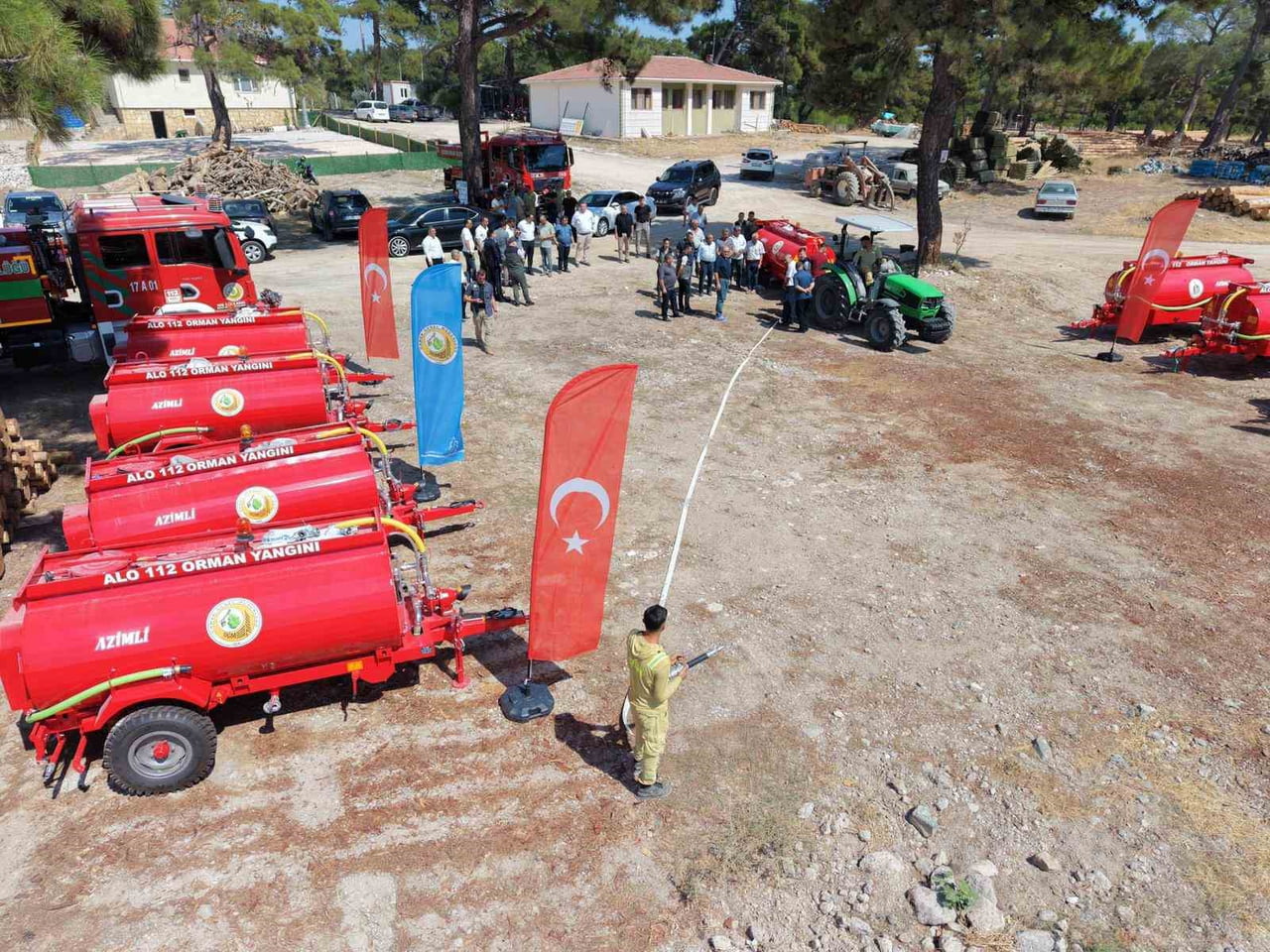 ÇANAKKALE'NİN AYVACIK İLÇESİNDE ORMAN YANGINLARINI ÖNLEME AMACIYLA 10 KÖYE YANGIN SÖNDÜRME TANKERİ...