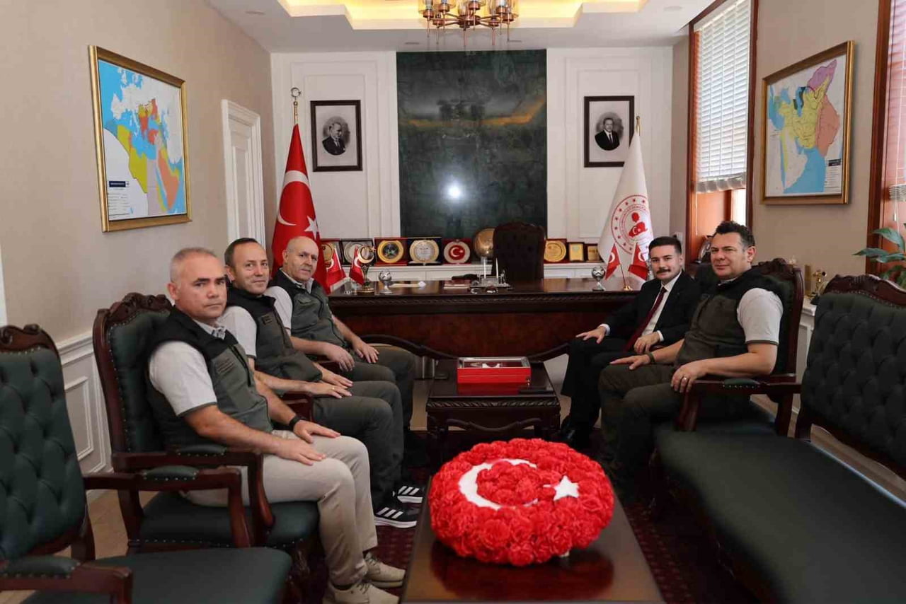ÇANAKKALE'NİN GÖKÇEADA İLÇESİNDE ZENGİN ORMAN VARLIĞININ KORUNMASI, ORMAN YANGINLARIYLA MÜCADELE...