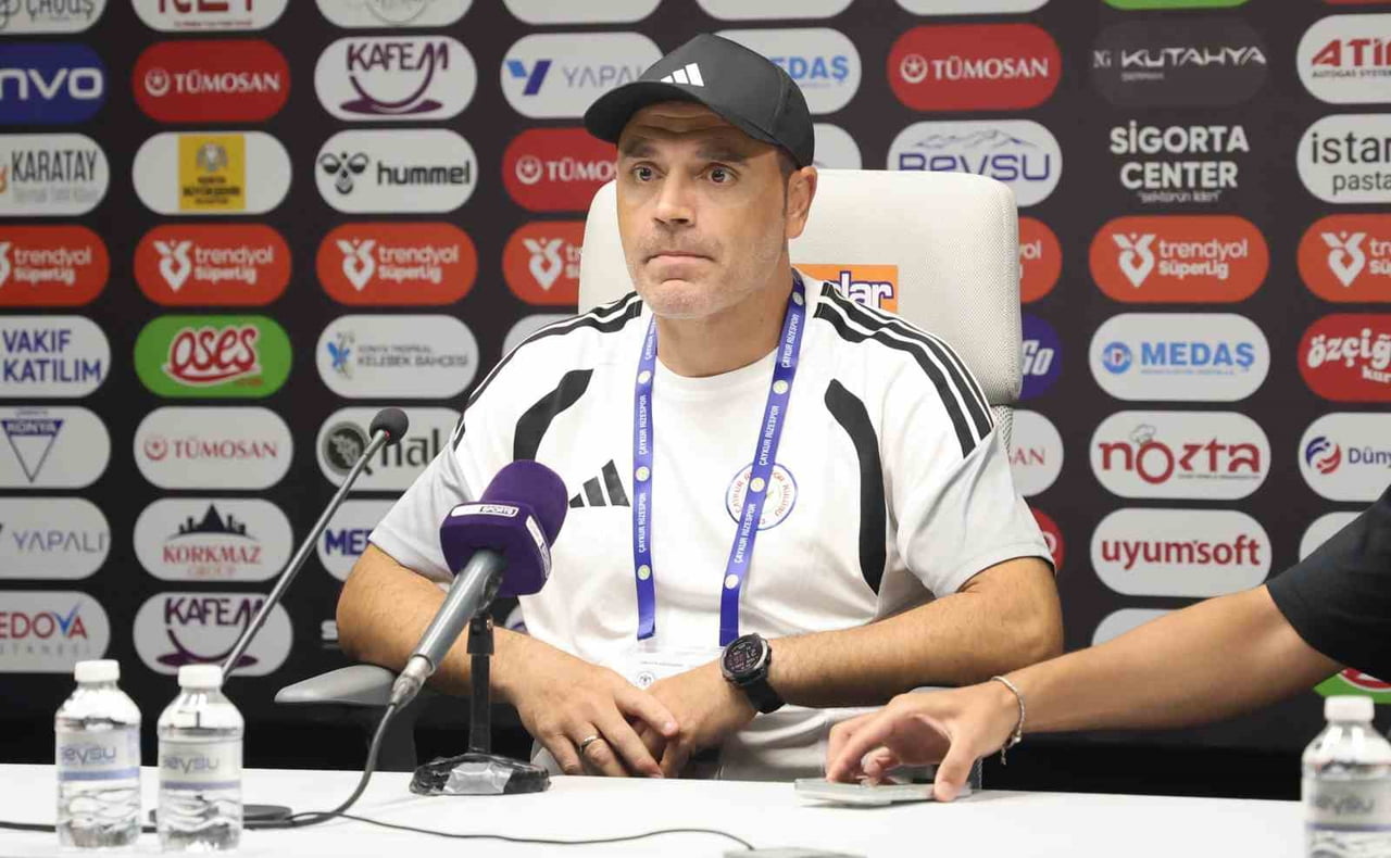 ÇAYKUR RİZESPOR TEKNİK SORUMLUSU EKREM DAĞ, "KONYASPOR'DAN BURADA 3 PUANLA AYRILMAK, BÖYLE ZOR BİR...