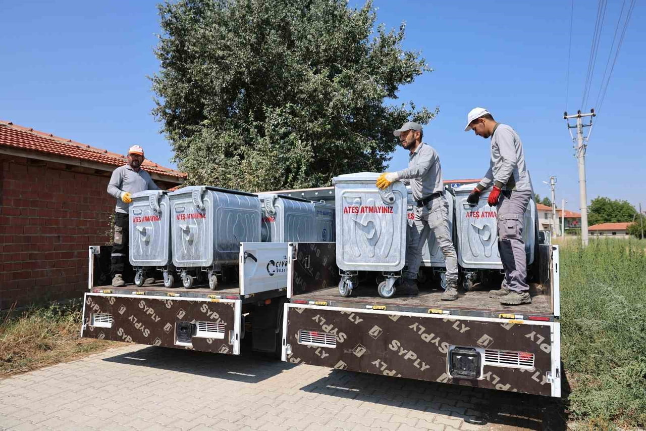 ÇİVRİL BELEDİYESİ, VATANDAŞLARDAN GELEN TALEPLER DOĞRULTUSUNDA KIRALAN MAHALLESİ’NE 285 YENİ ÇÖP...